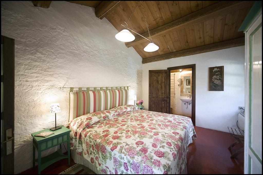 Agriturismo Famiglia Al Castello Di Bagnolo Bagnolo Piemonte Habitación foto