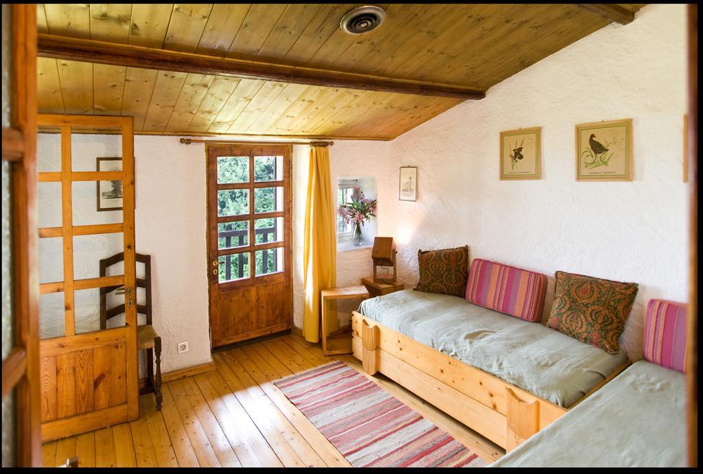 Agriturismo Famiglia Al Castello Di Bagnolo Bagnolo Piemonte Habitación foto