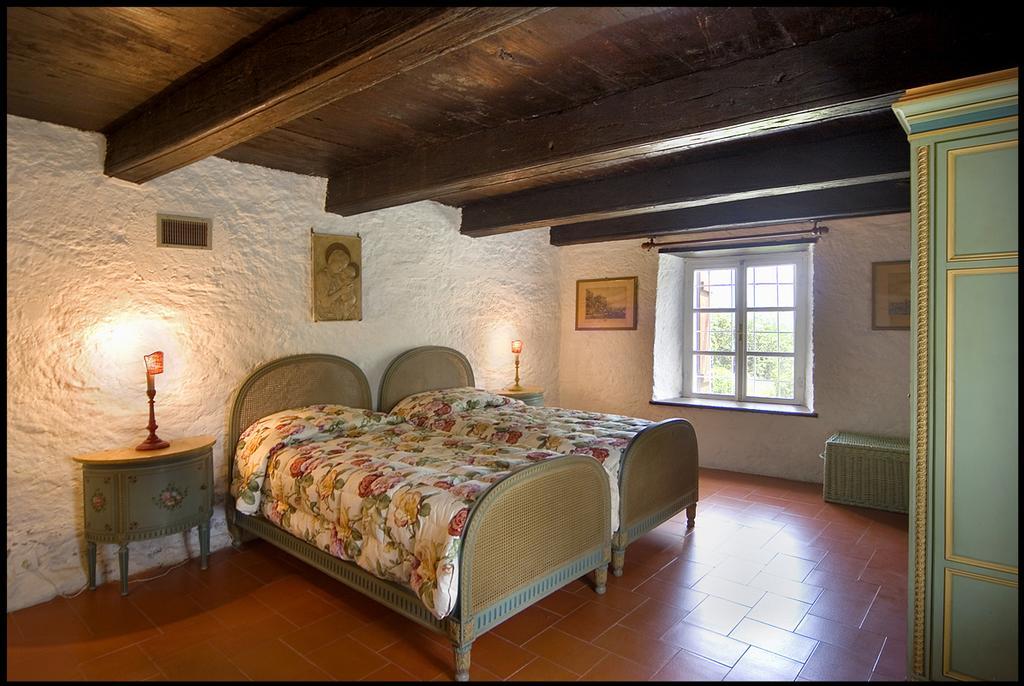 Agriturismo Famiglia Al Castello Di Bagnolo Bagnolo Piemonte Habitación foto