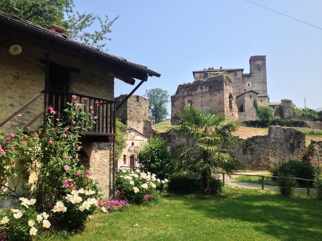 Agriturismo Famiglia Al Castello Di Bagnolo Bagnolo Piemonte Habitación foto