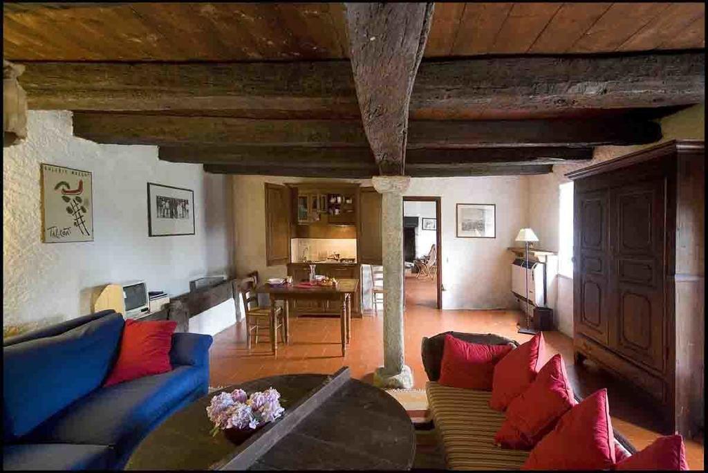 Agriturismo Famiglia Al Castello Di Bagnolo Bagnolo Piemonte Habitación foto