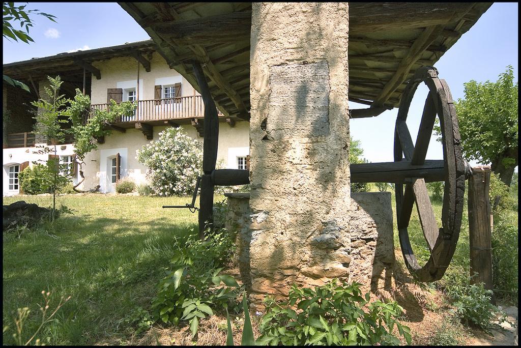 Agriturismo Famiglia Al Castello Di Bagnolo Bagnolo Piemonte Habitación foto